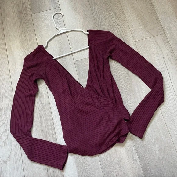 Reformation Knit Top minnie crossover womens Purple prune (medium) party date - Picture 2 of 8
